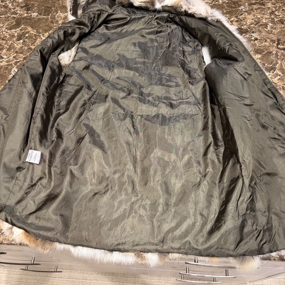 Fur vest - Picture 3 of 7